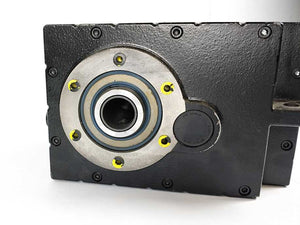 LENZE GFL05-2SSCR-071C33 Gearbox i=9,946, 119Nm, 362 r/min (180Hz)