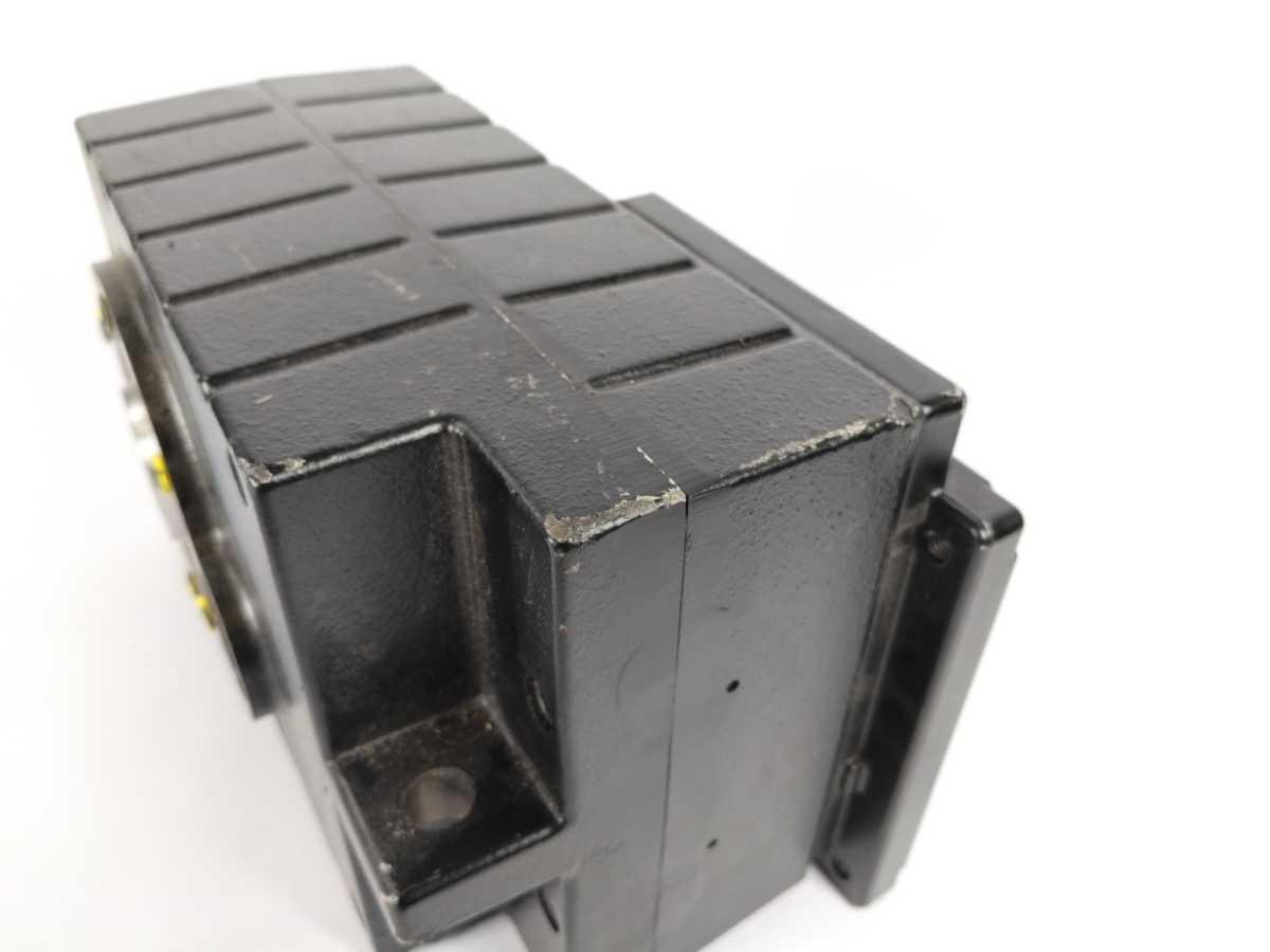 LENZE GFL05-2SSCR-071C33 Gearbox i=9,946, 119Nm, 362 r/min (180Hz)