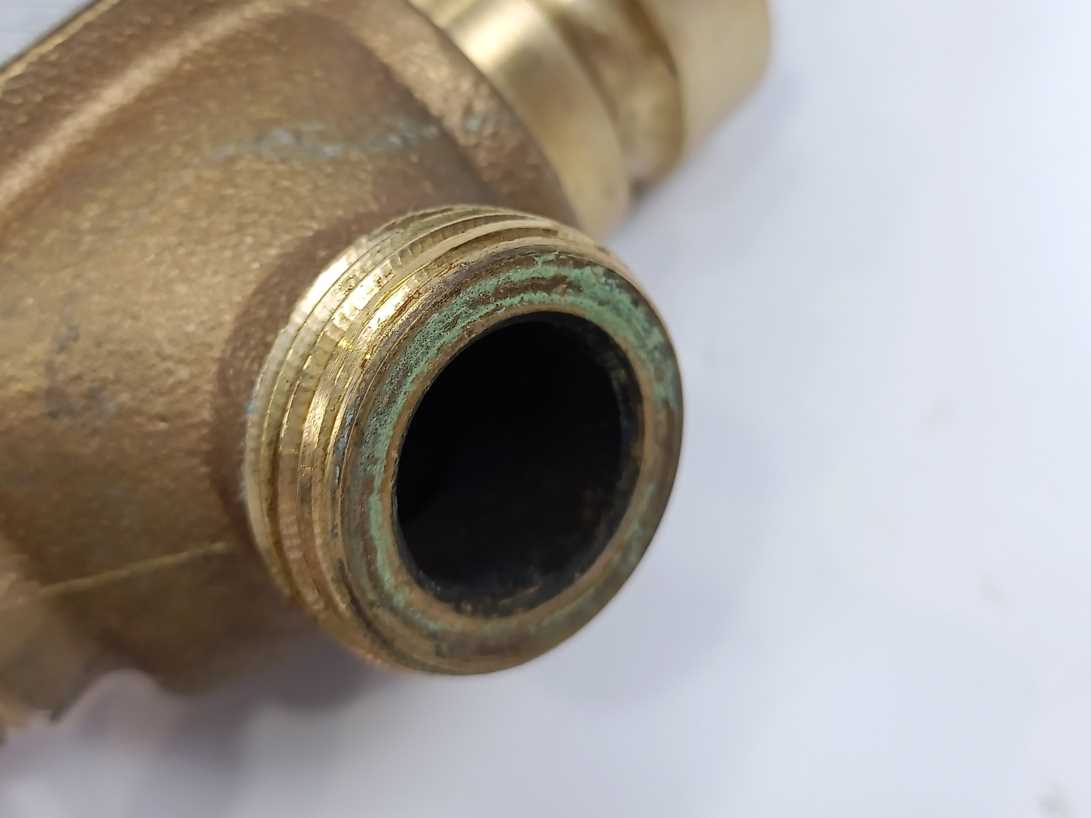 Siemens VXG41.1401 3-port Seat Valve, External Thread, PN16, DN15, kvs 2.5