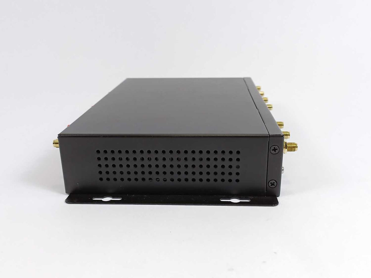 Celerway CWY-5.3-E5C2W2 Celerway Stratus 5G Dual Modem Router
