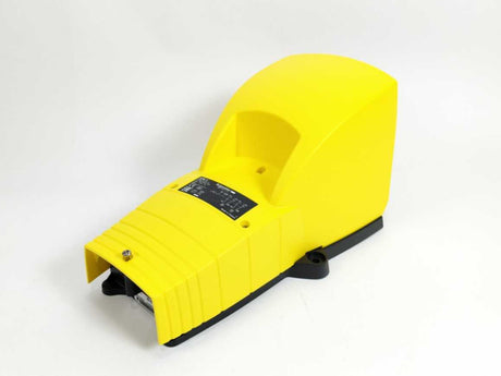 Schneider Electric XPEY611 Yellow Plast Foot Switch 2 O+F