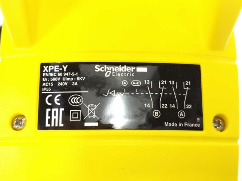 Schneider Electric XPEY611 Yellow Plast Foot Switch 2 O+F