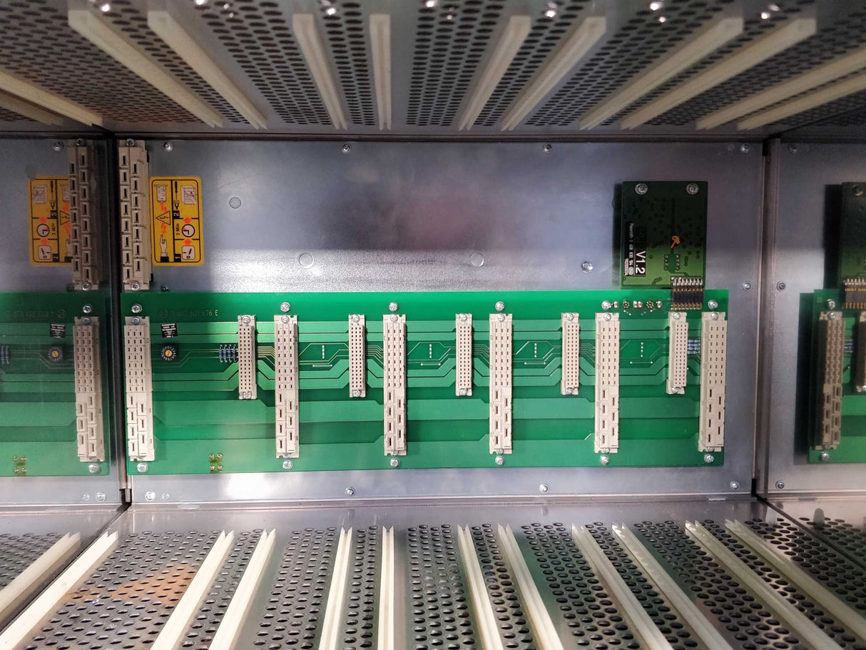 Rexroth 0608830207 SB305 Servo Controller Chassis 380-500V