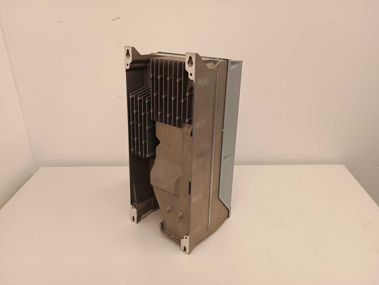 Danfoss 131U2878 VLT Aqua Drive FC-202PK37T4Z55H1XGX1OXSXXXXAXBXCXXXXDX