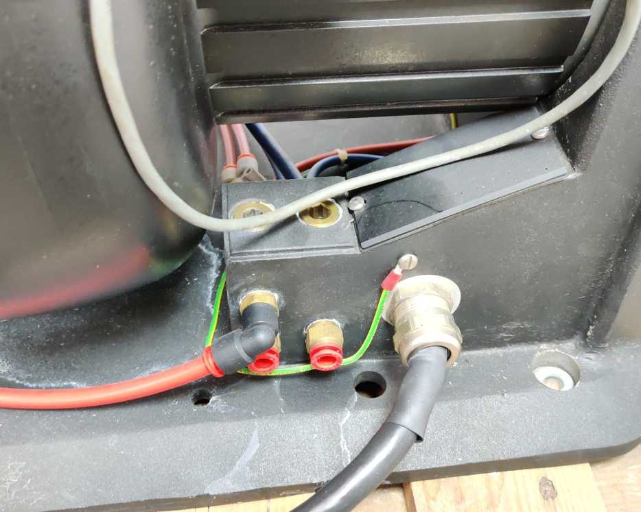 PRC LASER TURBO FLOW Rev. 13 Air Compressor serviced annually