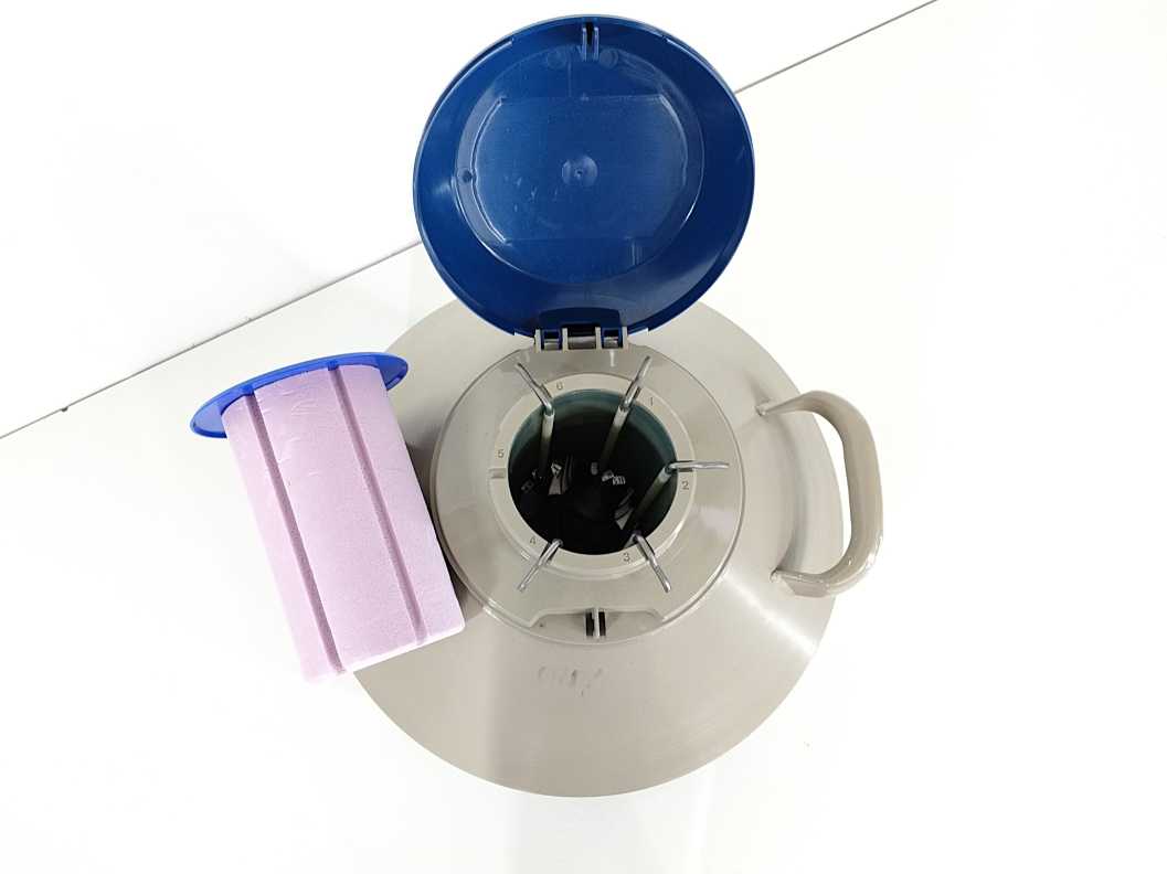 Taylor-Wharton 750 RS 35L Cryogenic Refrigerator with Canister set