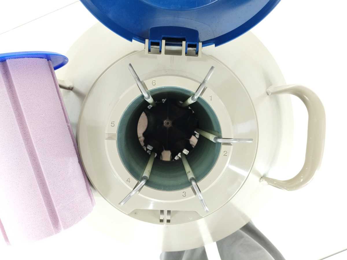 Taylor-Wharton 750 RS 35L Cryogenic Refrigerator with Canister set