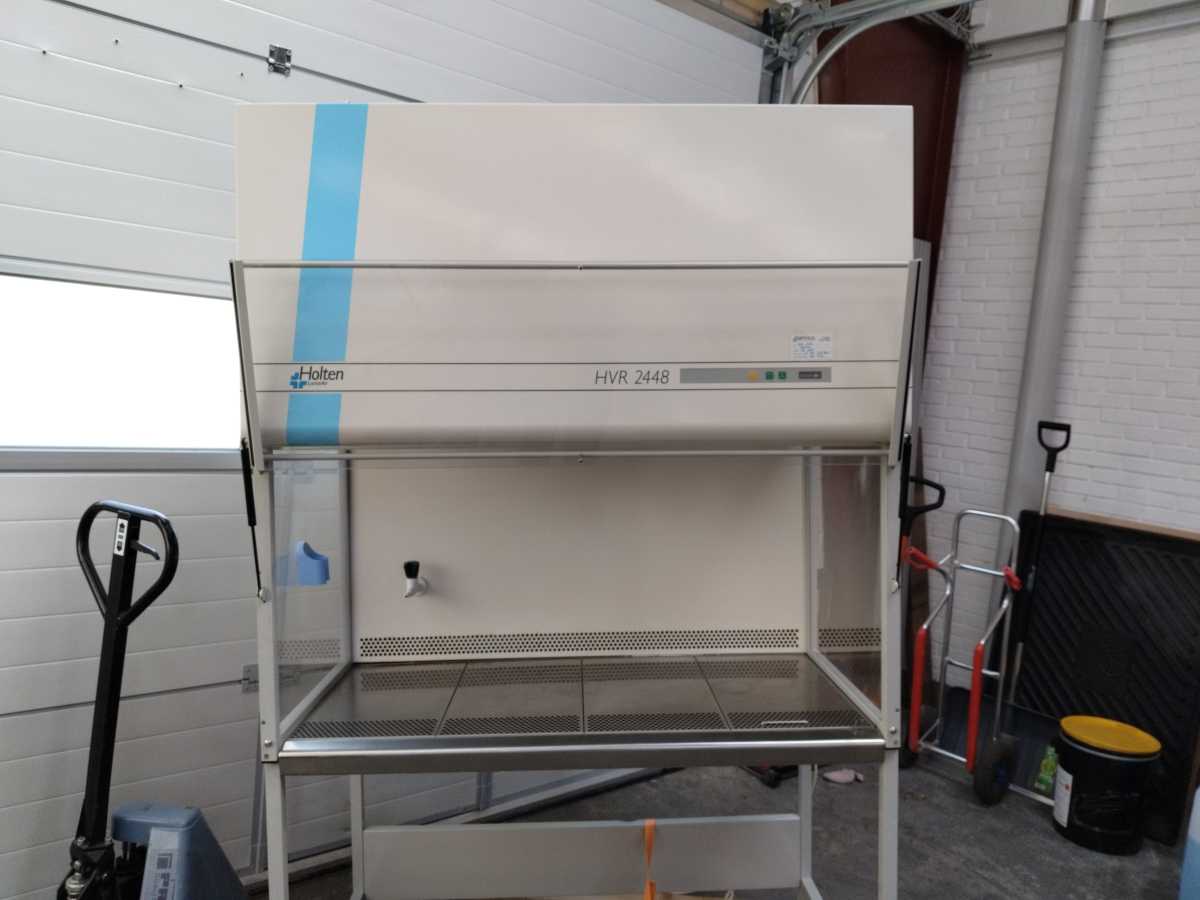 Holten LaminAir HVR 2448 Laminar Air Flow Cabinet, EU Buyers Only