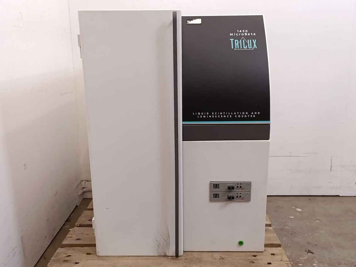 Wallac 1450-021 1450 MicroBeta TriLux Liquid Scintillation Counter