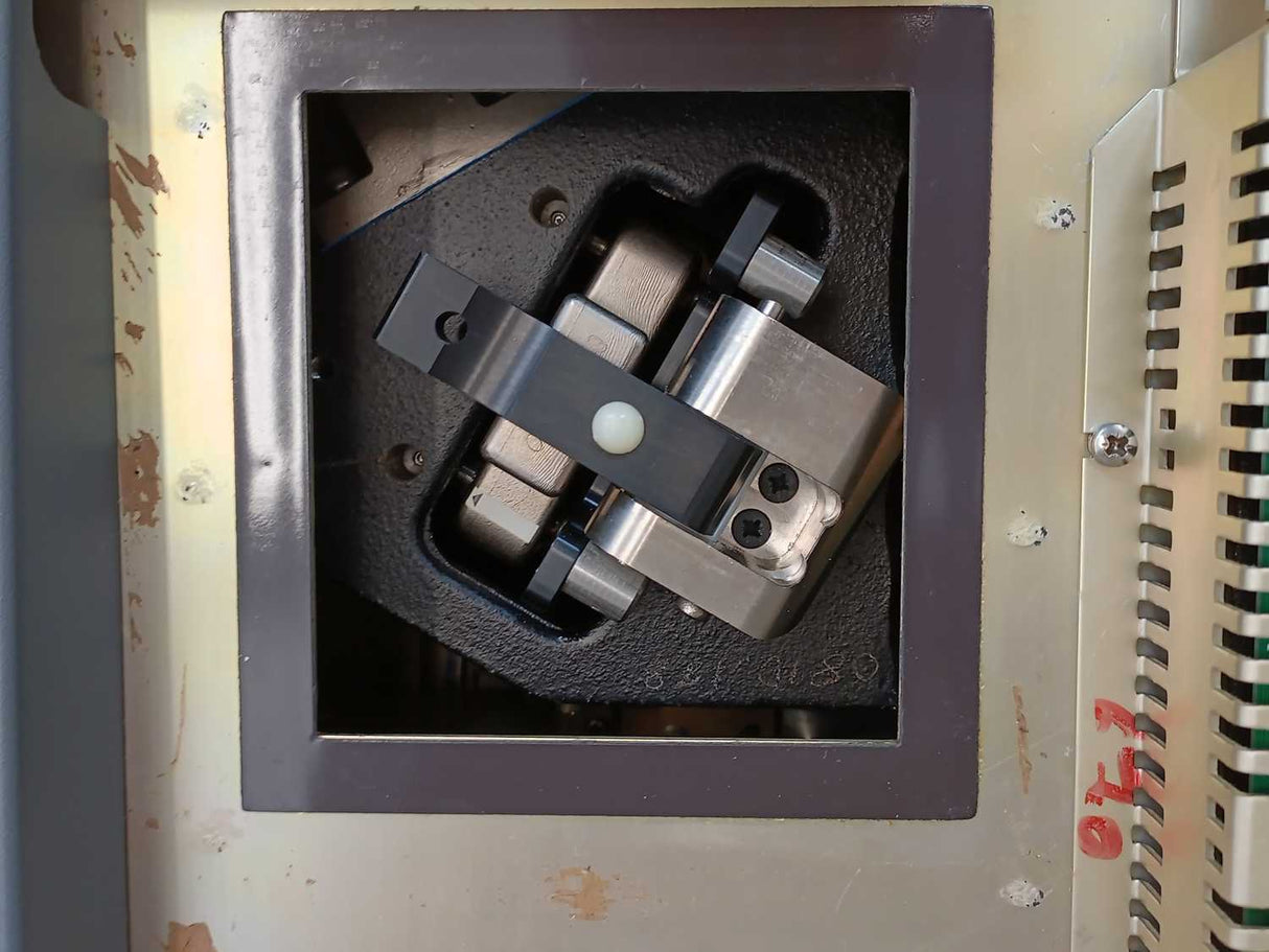 Varian 620-IR FT-IR Imaging Microscope & 660-IR FT-IR Spectrometer