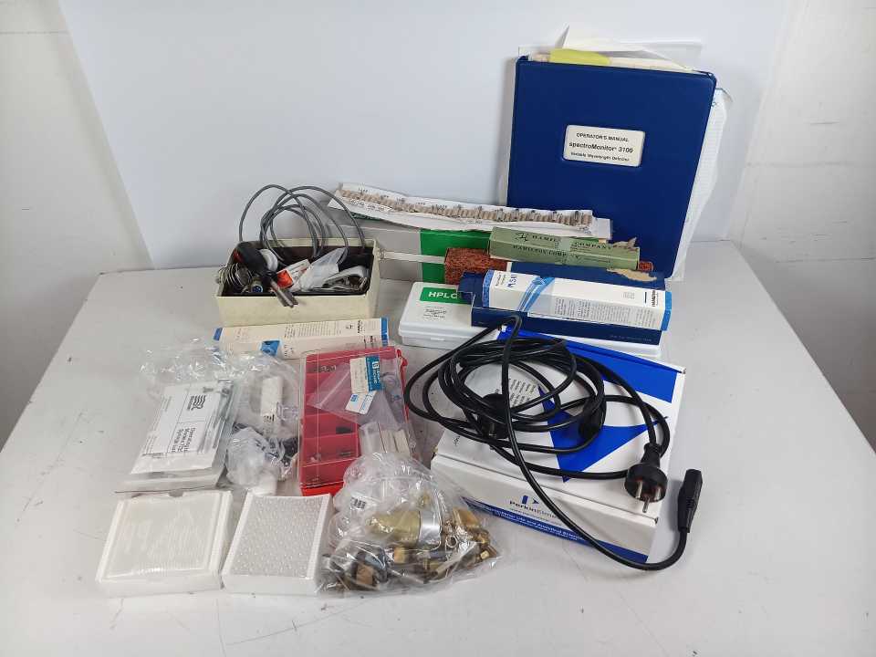 Perkin Elmer Autosystem XL GC w/ LDC 3100, PE Nelson 950A, 970 & Accessories Kit