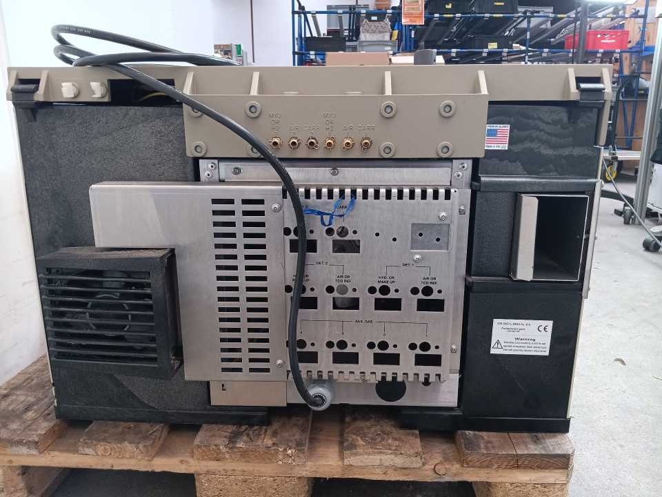 Perkin Elmer Autosystem XL GC w/ LDC 3100, PE Nelson 950A, 970 & Accessories Kit