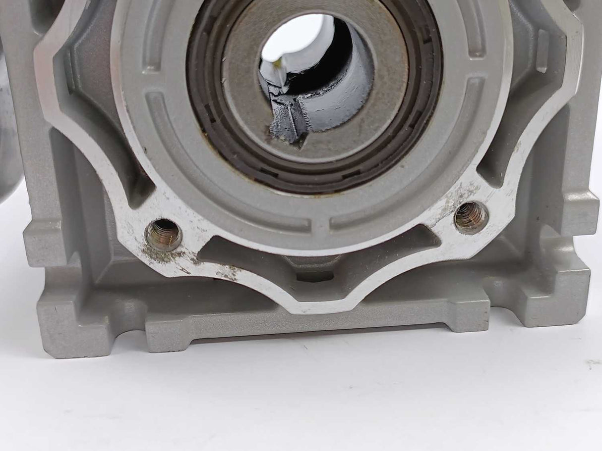 Chiaravalli Group Spa CHM-40U Worm Gear Reducer i: 7,5