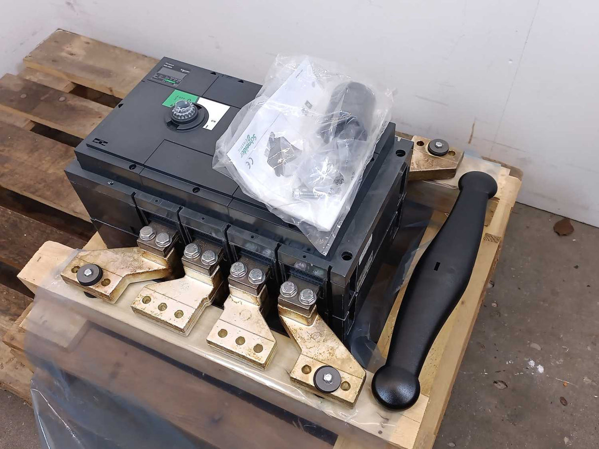 Schneider Electric 31341 Compact INS 2500 Switch Disconnector INS2000/2500