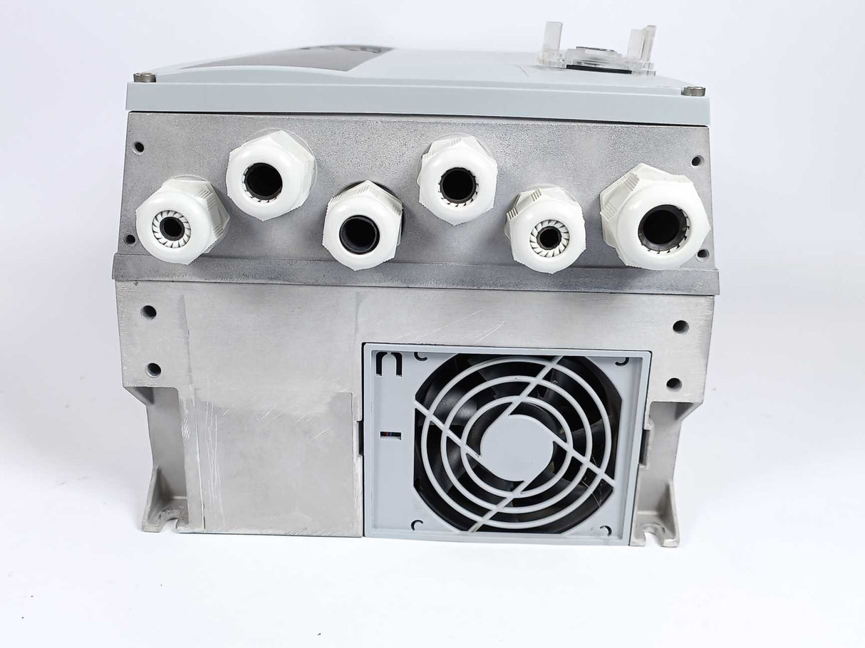 Danfoss 134G7619 VLT FC-302P5K5T5E55H1BGX