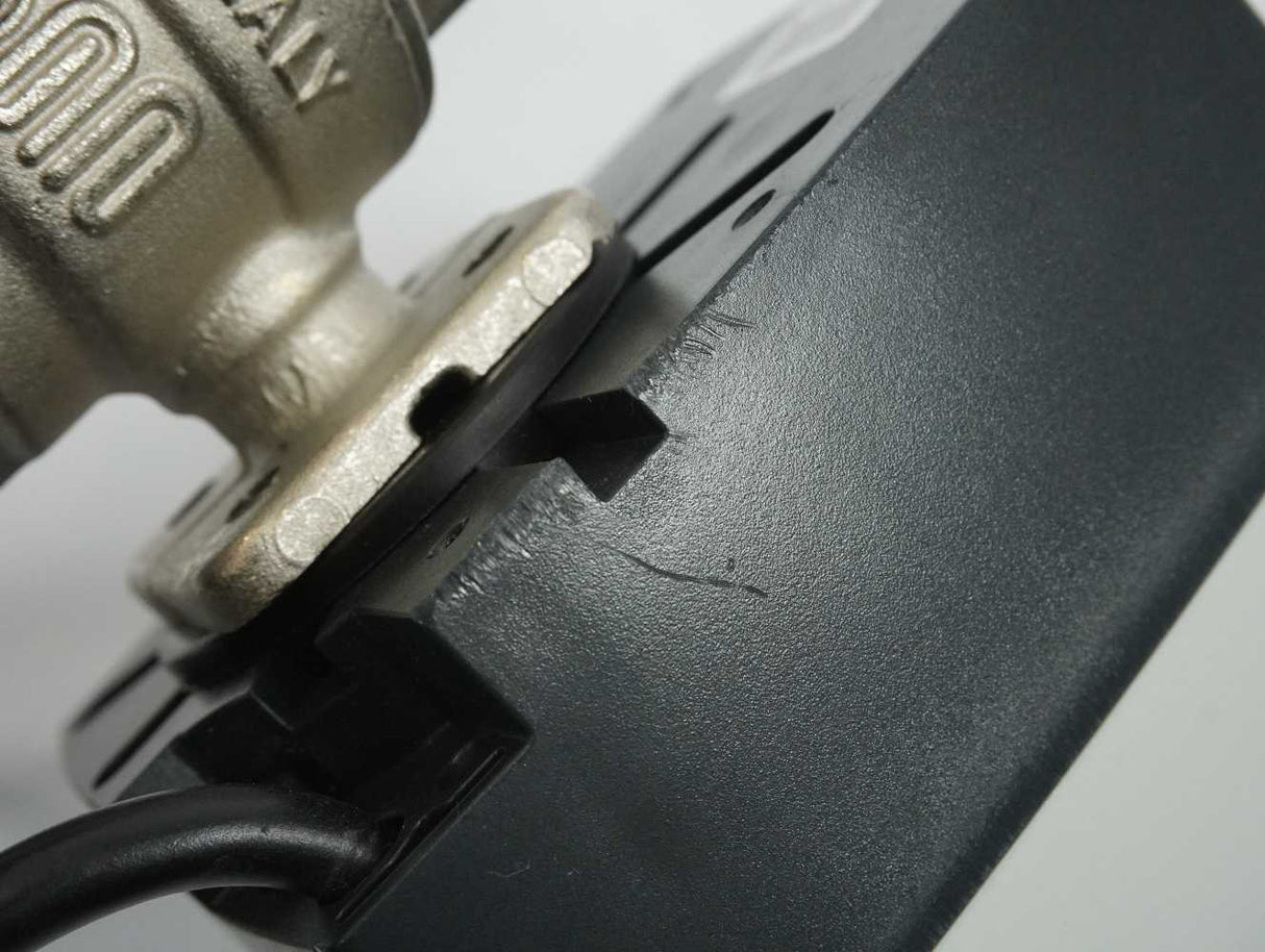 Danfoss 082G5408 461090308 AMZ 112 ON/OFF Zone Valve Actuator
