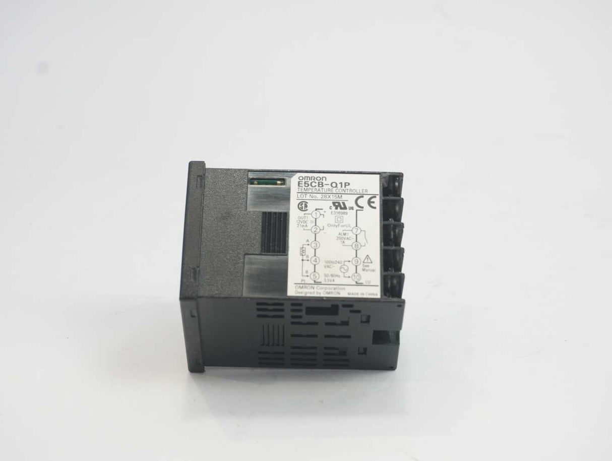 OMRON E5CB-Q1P AC100-240 Panel-Mount PID Digital Temperature Controller