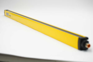 SICK 1046174/1046175 C2000 Industrial Safety Light Curtain, Sender and Receiver