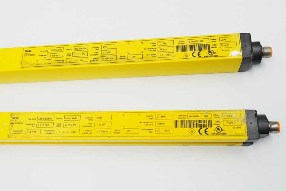 SICK 1016581/1016582 C2000 Industrial Safety Light Curtain, Sender and Receiver