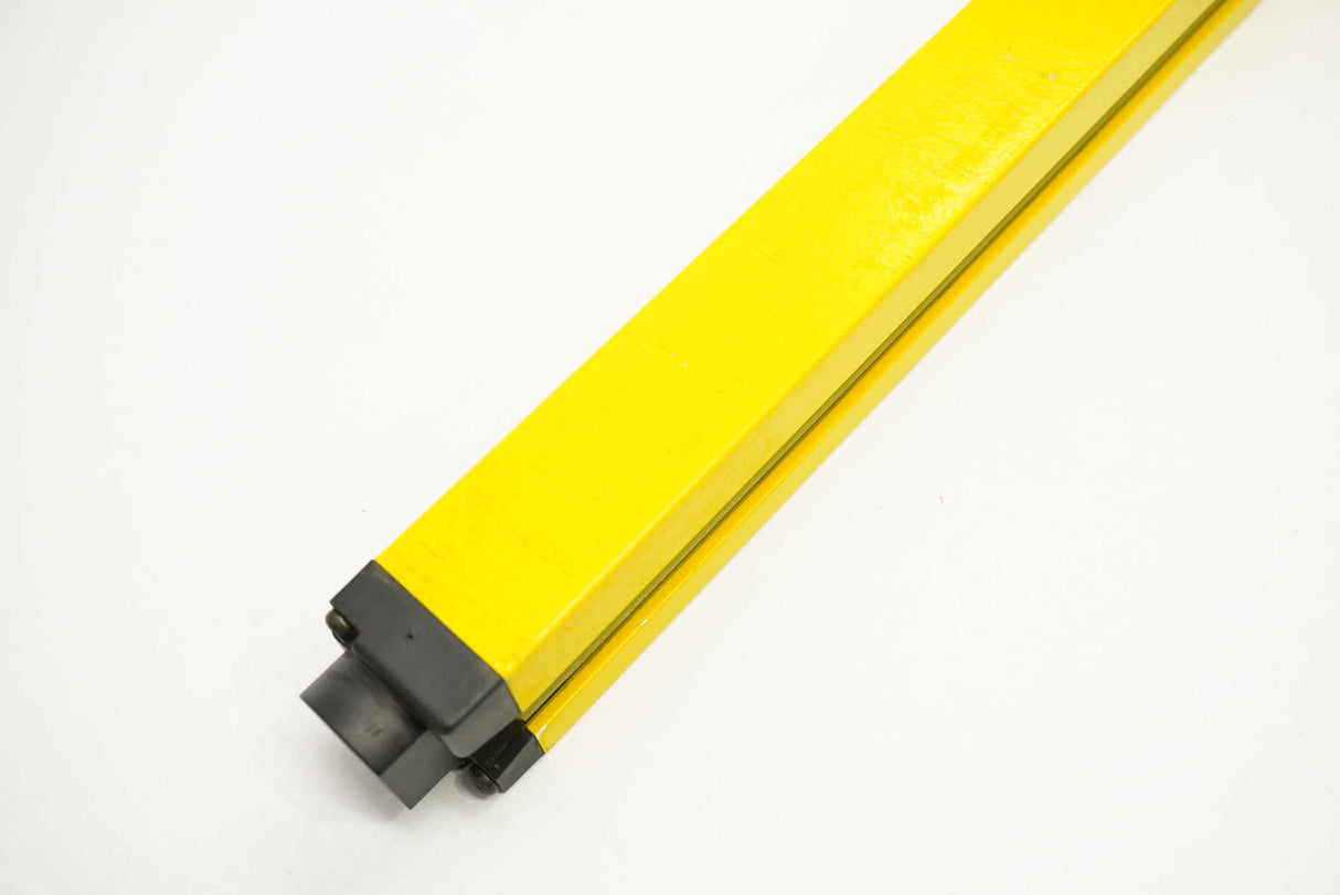 SICK 1016581/1016582 C2000 Industrial Safety Light Curtain, Sender and Receiver