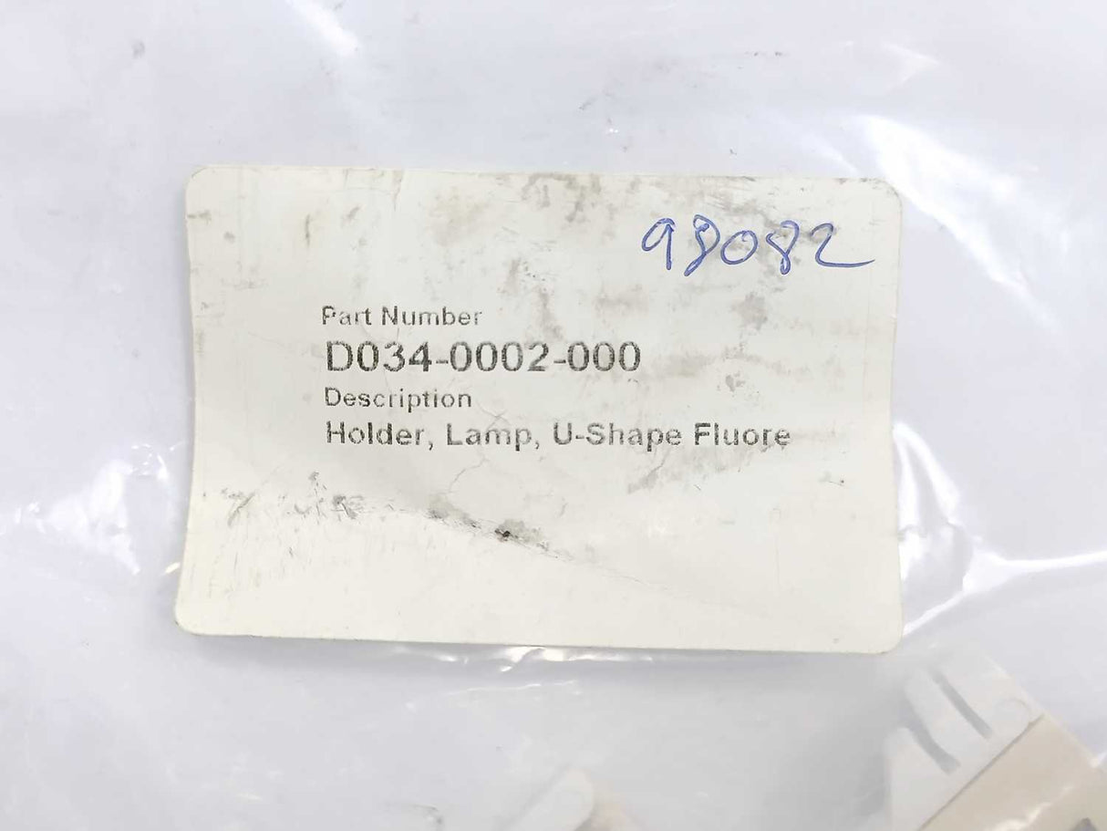 Leviton 080-13180-U Electronic Discharge Lampholders, Batch of 20 pcs.