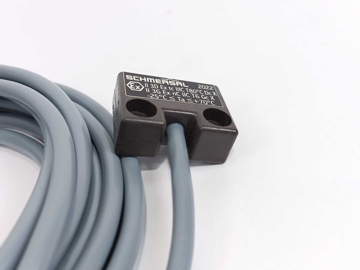 Schmersal 101190271 EX-BNS 250-12Z-2187-3G/D Sensor, 5m Cable
