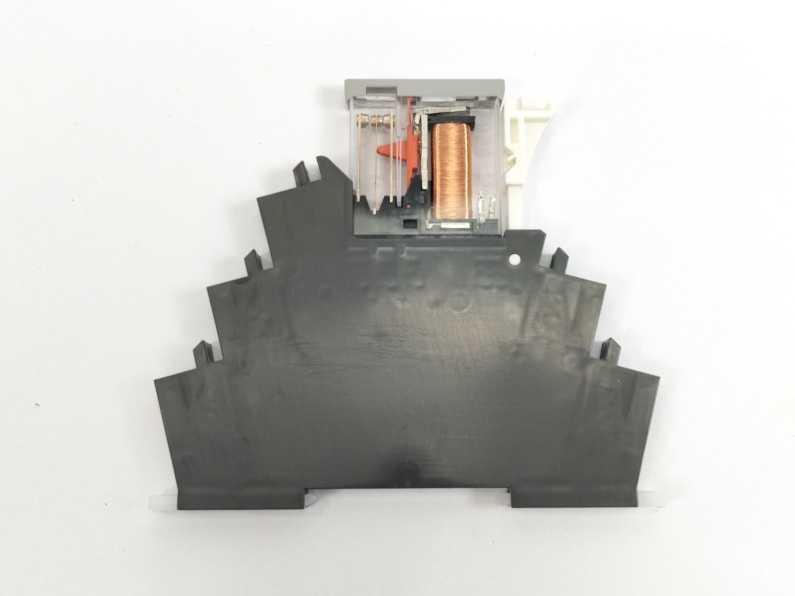 OMRON G2RV-SR500 AC110 0002168119 Slim I/O General Purpose Relay Batch 5 pcs.