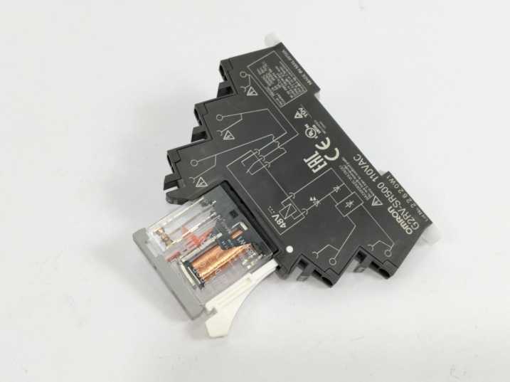 OMRON G2RV-SR500 AC110 Slim I/O General Purpose Relay Batch 10 pcs.