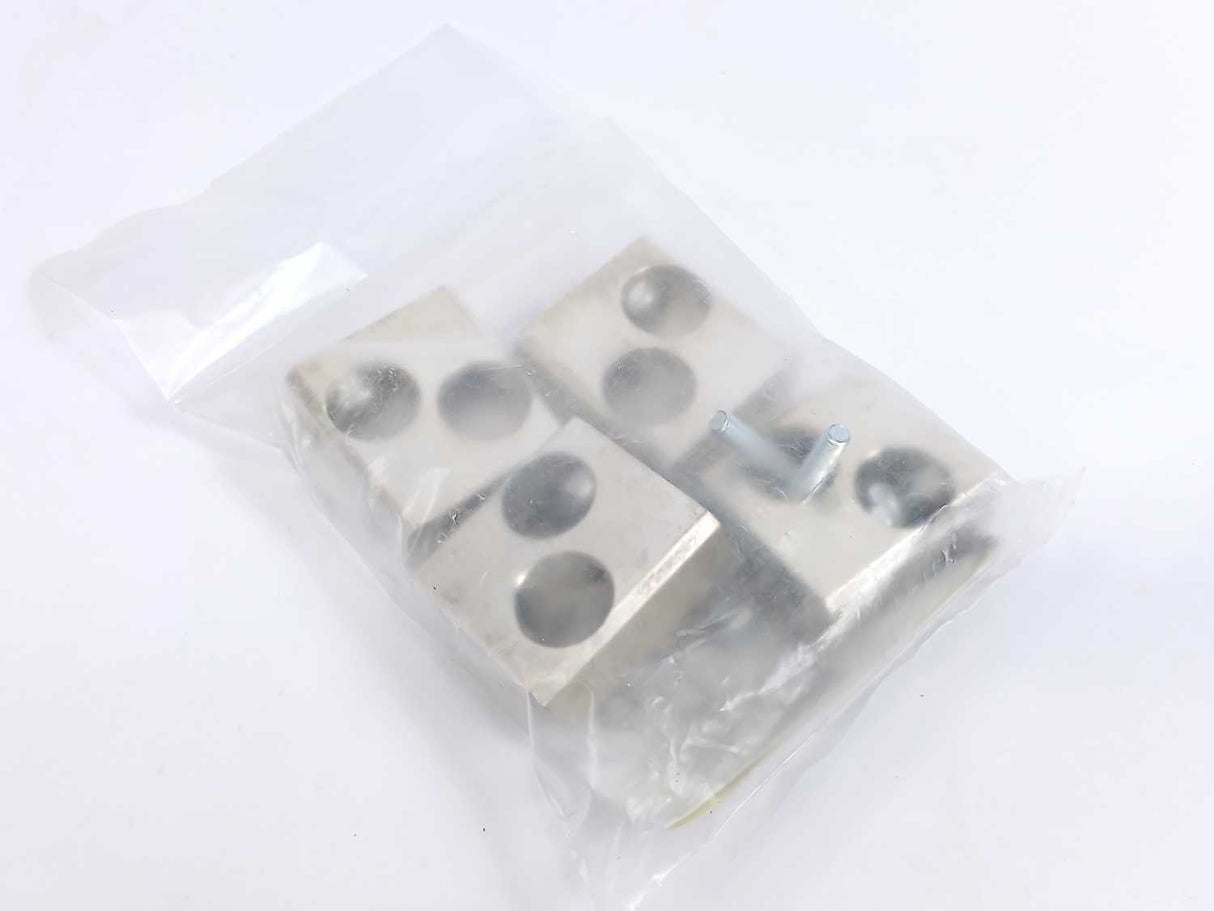 ABB 1SDA104751R1 KIT FC CuAl 2x240M Front Terminals for Cables, Set of 4