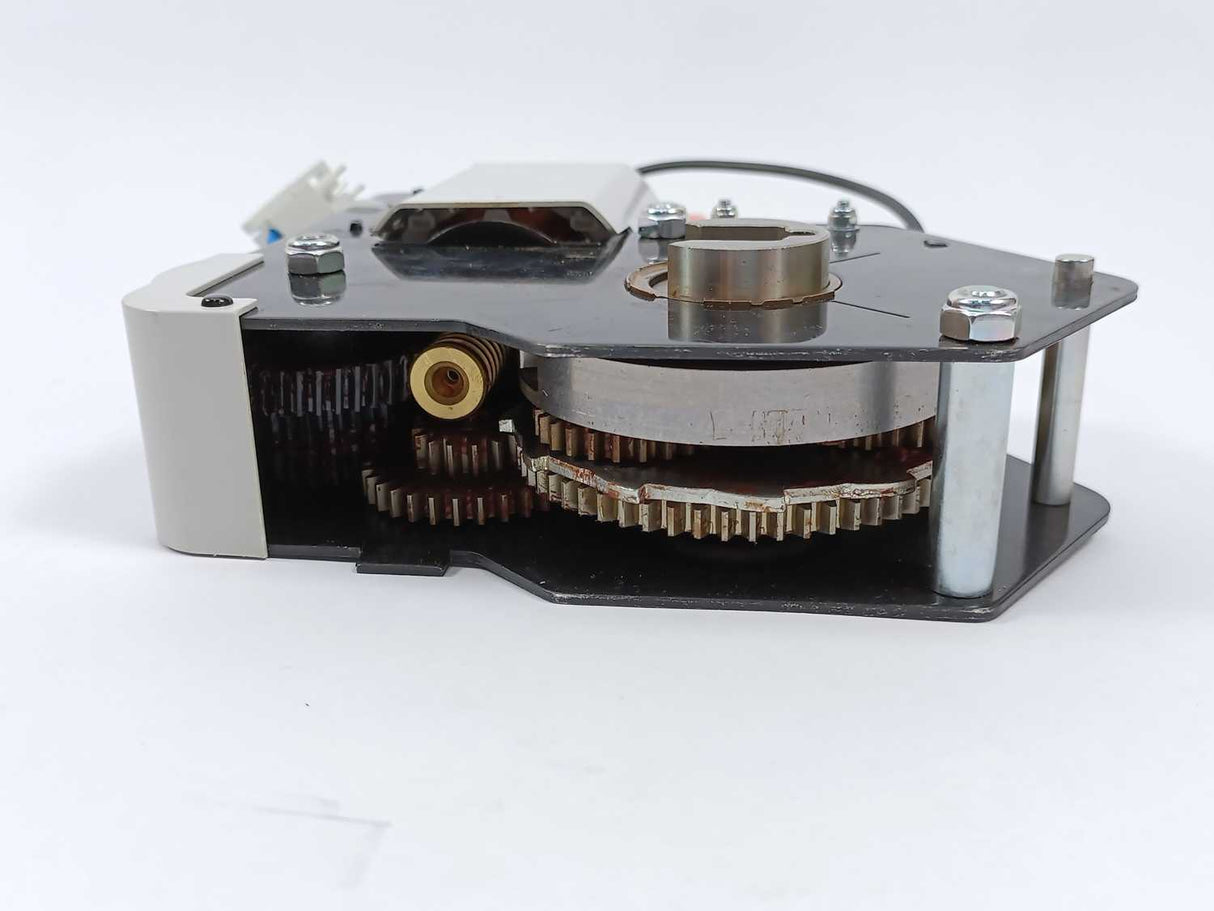 ABB 1998-D0E0013 CNP00401809110520 Geared Motor
