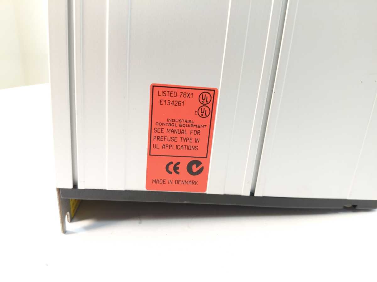 Danfoss VLT5001PT5C20STR3DLF00A00C0 175Z0119 1.7KVA Variable Frequency Drive