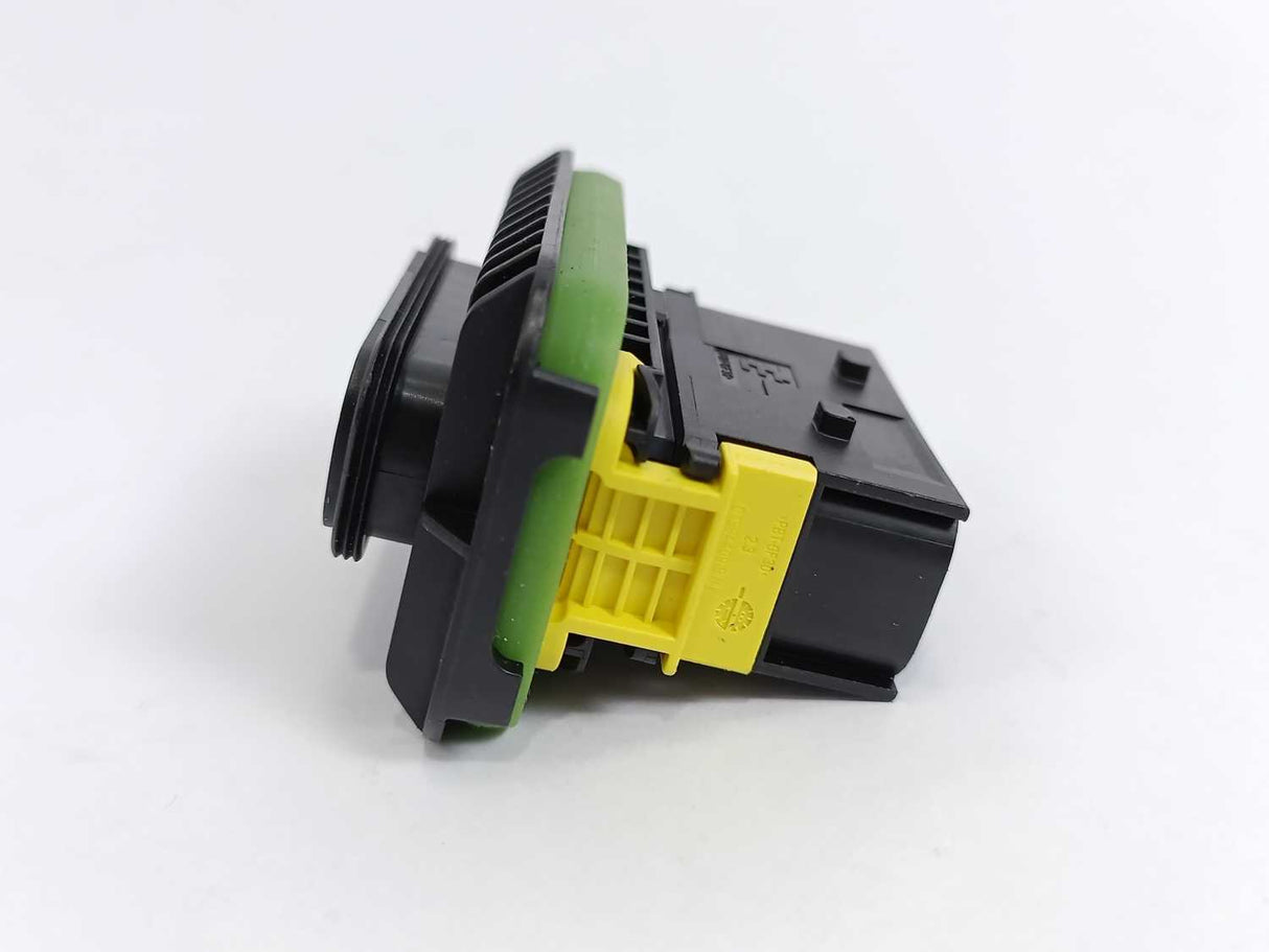 TE Connectivity 1-1564407-1 16 Position Automotive Housing for Male Terminals 5 Pcs. batch