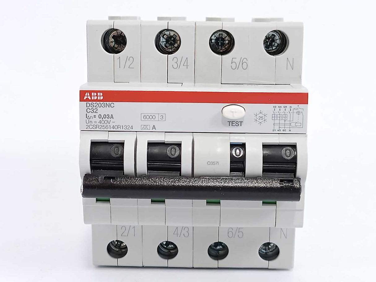 ABB 2CSR256140R1324 DS203NC C32 A30 Circuit Breaker