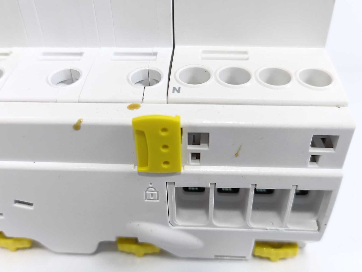 Schneider Electric A9DC3720 Residual Current Breaker w/ Overcurrent Protection