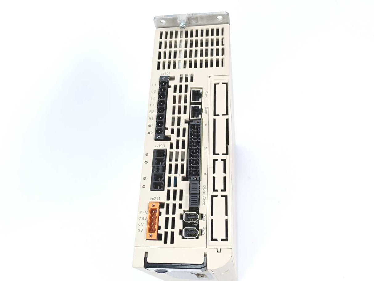 YASKAWA SGD7W-2R6DA0B Sigma-7 Double Axis Servo Drive. 2x0.75kW, 2x2.6A