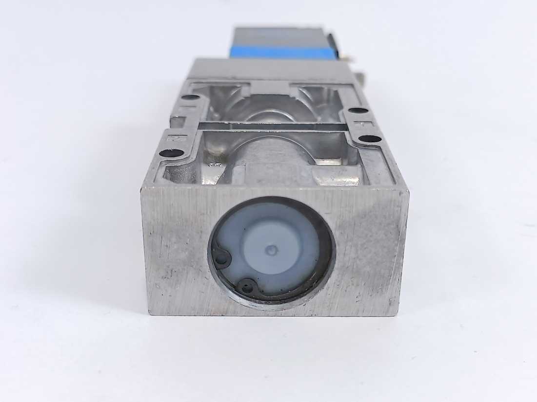 Festo 114900 MVH-5-1/8-B-VI Solenoid Valve w/ 13464