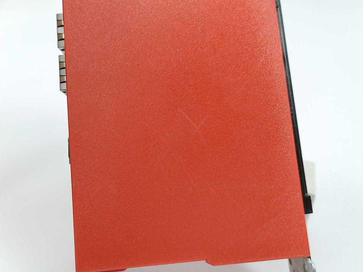 SEW-EURODRIVE  DFE33B/U0H11B Gateway Module