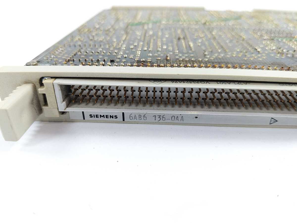 Siemens 6AB6 136-0AA Circuit Board E89100-B1689-C1-B