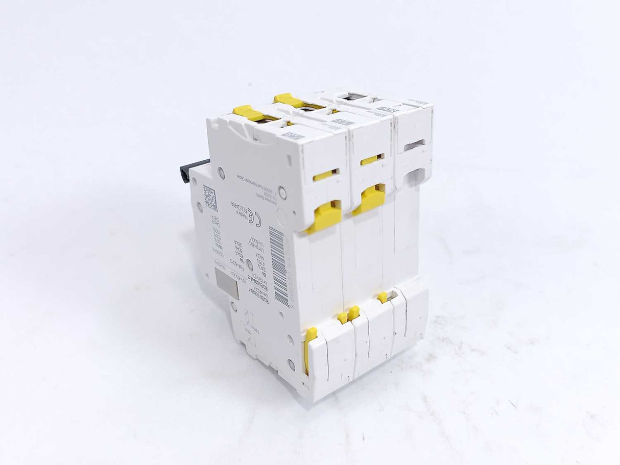 Schneider Electric A9F05302 Circuit Breaker iC60N-D2, 2A, 3-pole