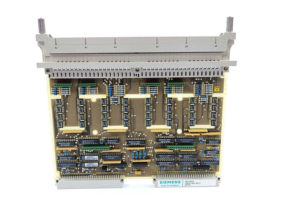 Siemens C8451-A42-A5-1 0774 SICOMP AMS-M203 DIGITAL IN/OUTPUT MODULE