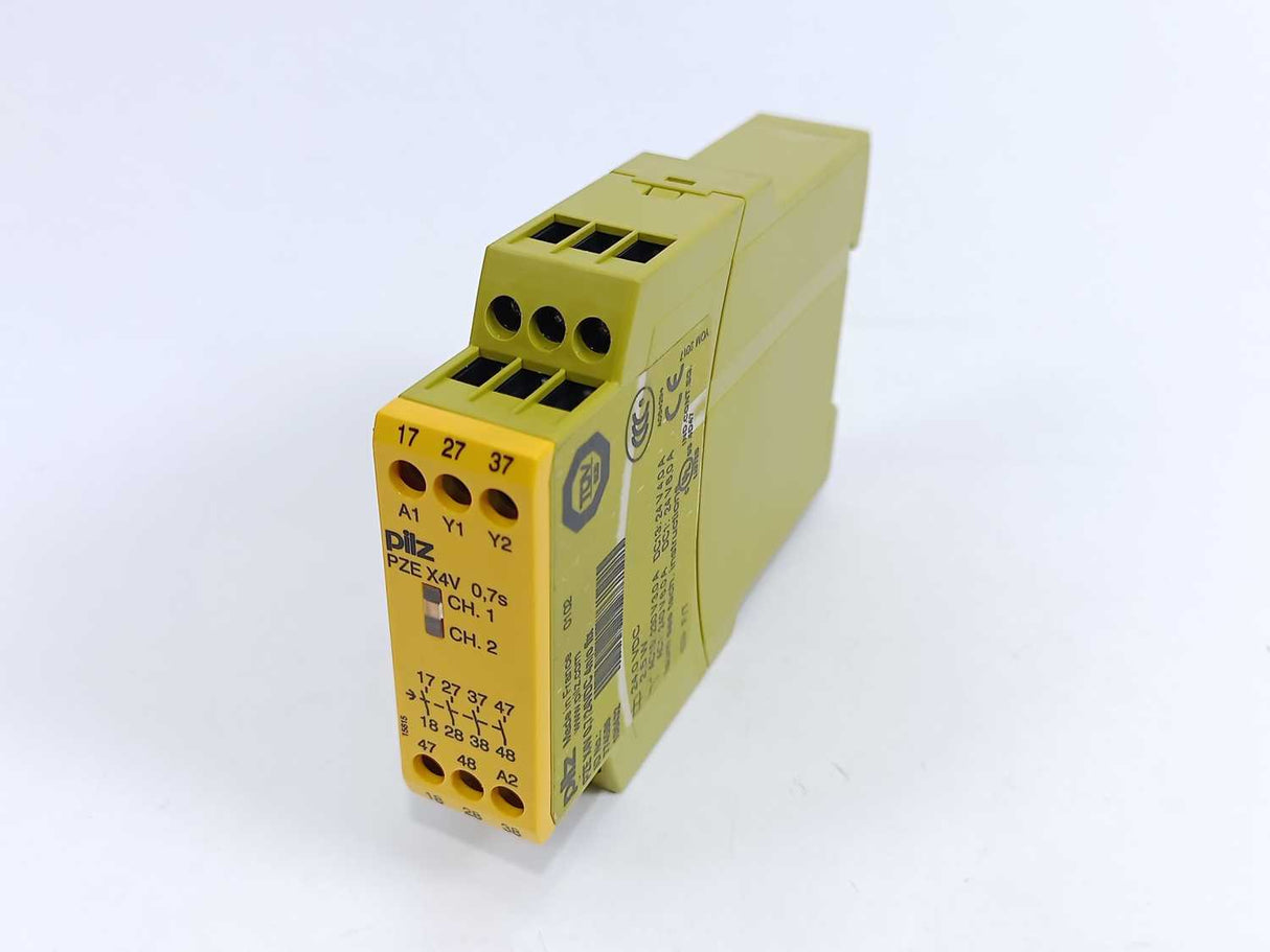Pilz 774586 PZE X4V 0,7/24VDC 4n/o fix