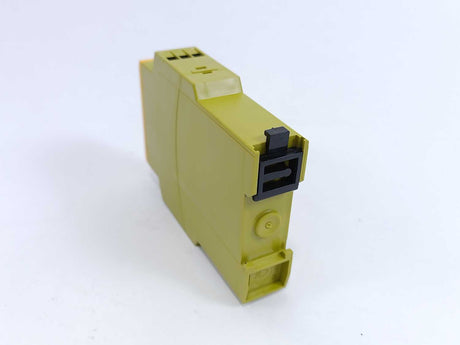 Pilz 774586 PZE X4V 0,7/24VDC 4n/o fix