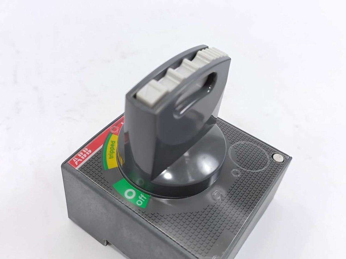 ABB 1SDA069053R1 RHD XT2-XT4 F/P STAND. DIRECT