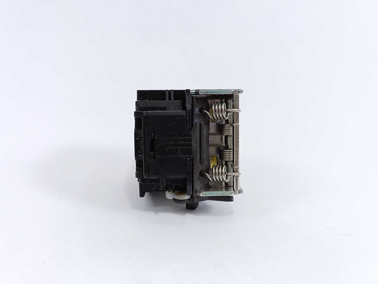 Schneider Electric LV429407 Under Voltage Release 220-240VAC