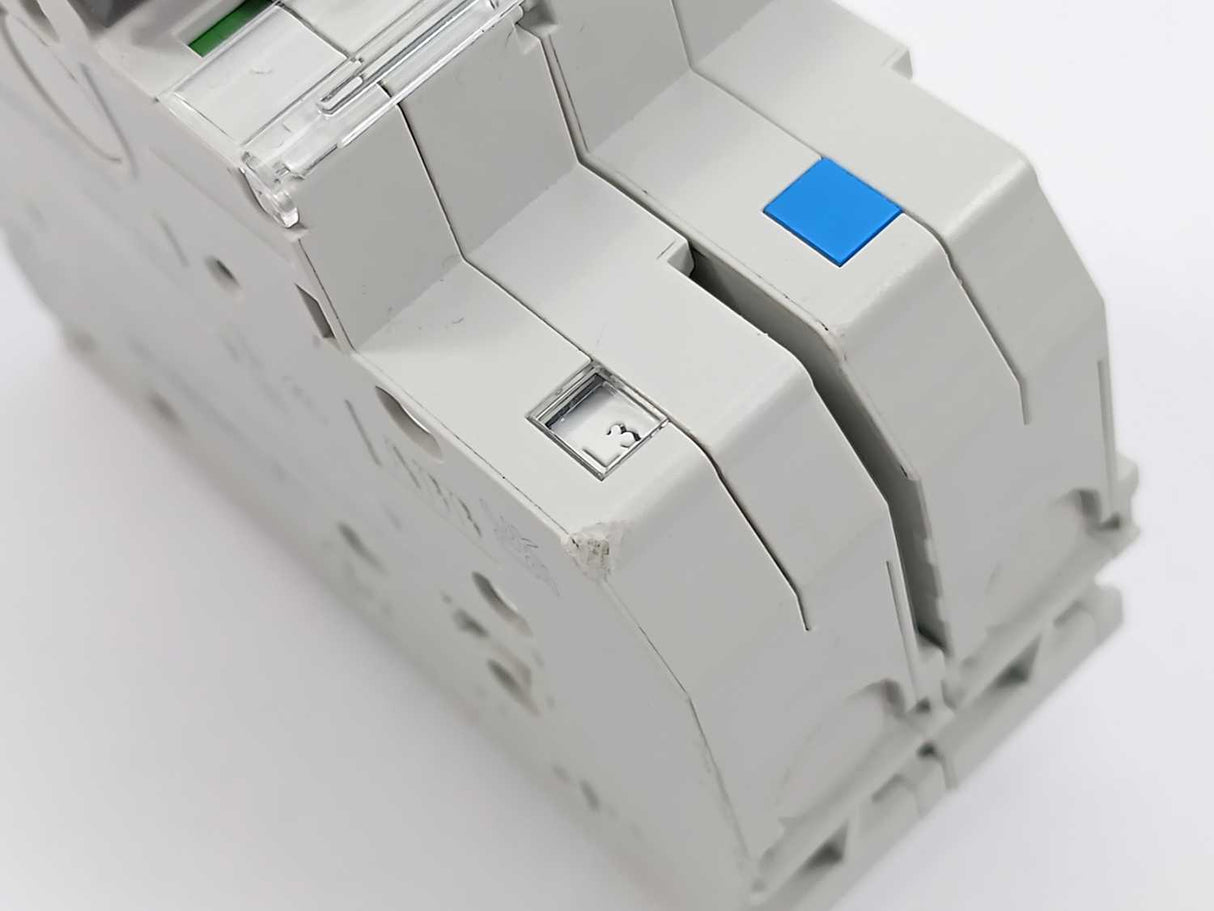 ABB 2CCS571103R8165 S401M-B16NP Plug-in SMISSLINE Circuit Breaker