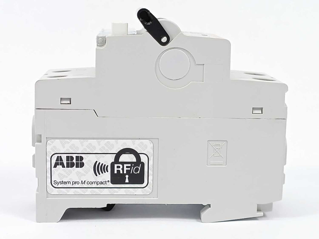 ABB 2CSR255140U1104 DS201C10A30 RCBO