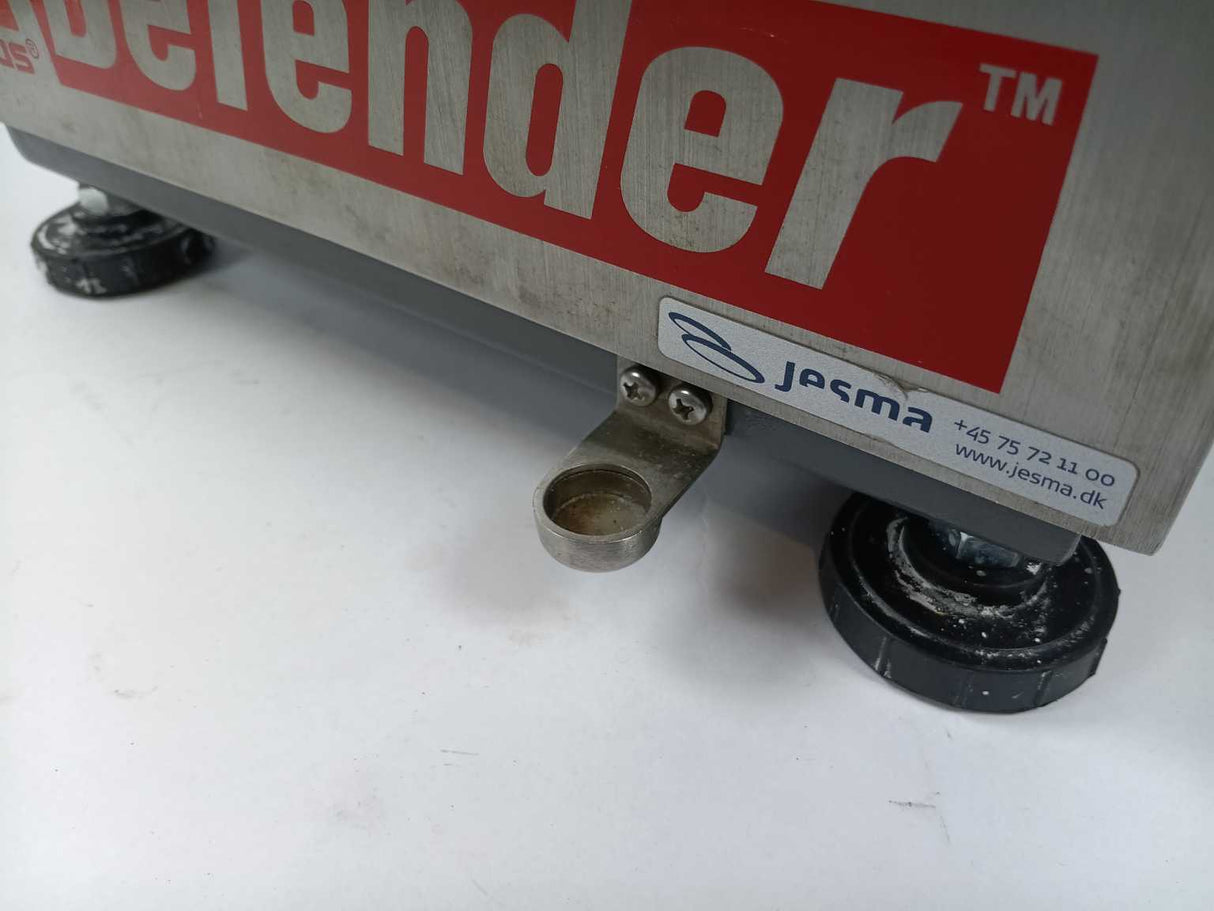 OHAUS D30BR Defender 3000 Industrial Scale w/ T31P Indicator