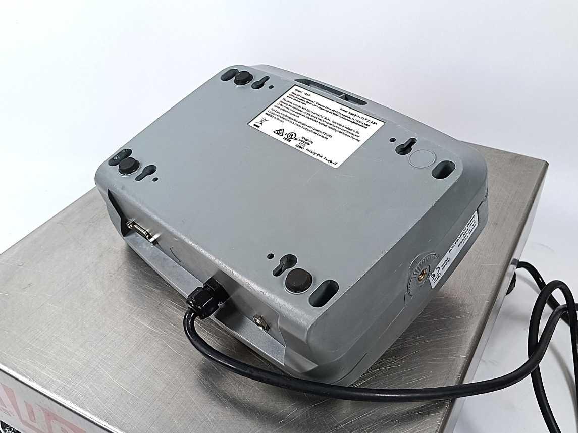OHAUS D30BR Defender 3000 Industrial Scale w/ T31P Indicator