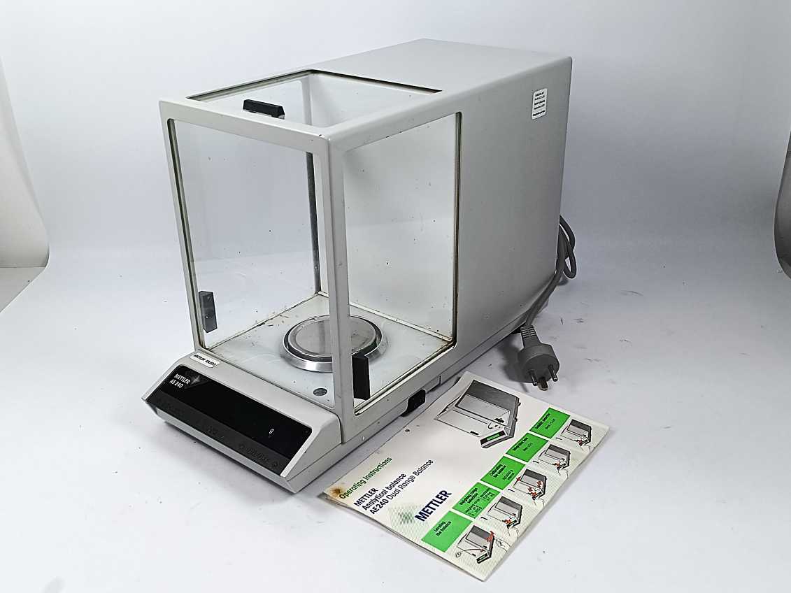 Mettler AE240-S Dual Range Digital Analytical Balance