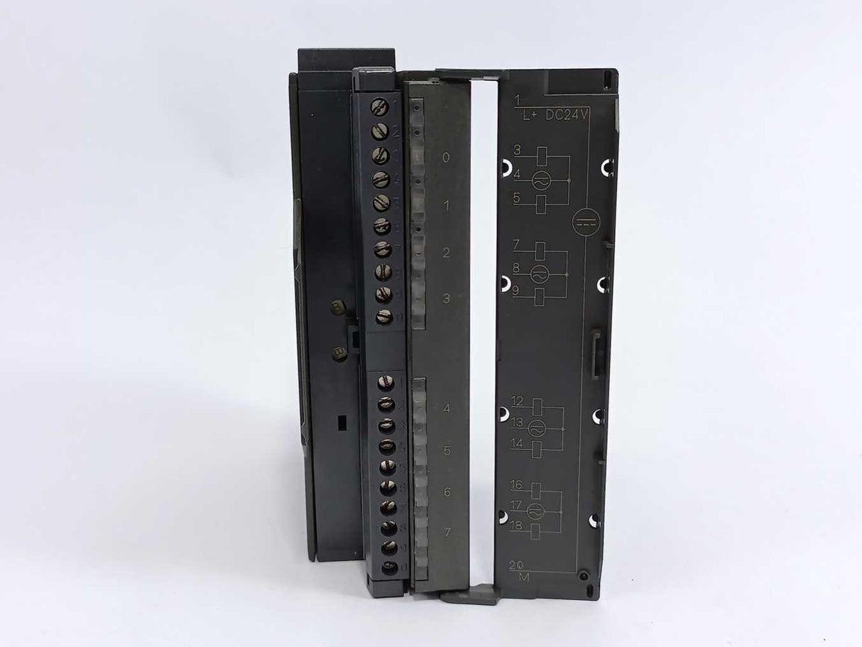Siemens 6ES7322-1HF01-0AA0 SIMATIC S7-300, Digital Output SM 322